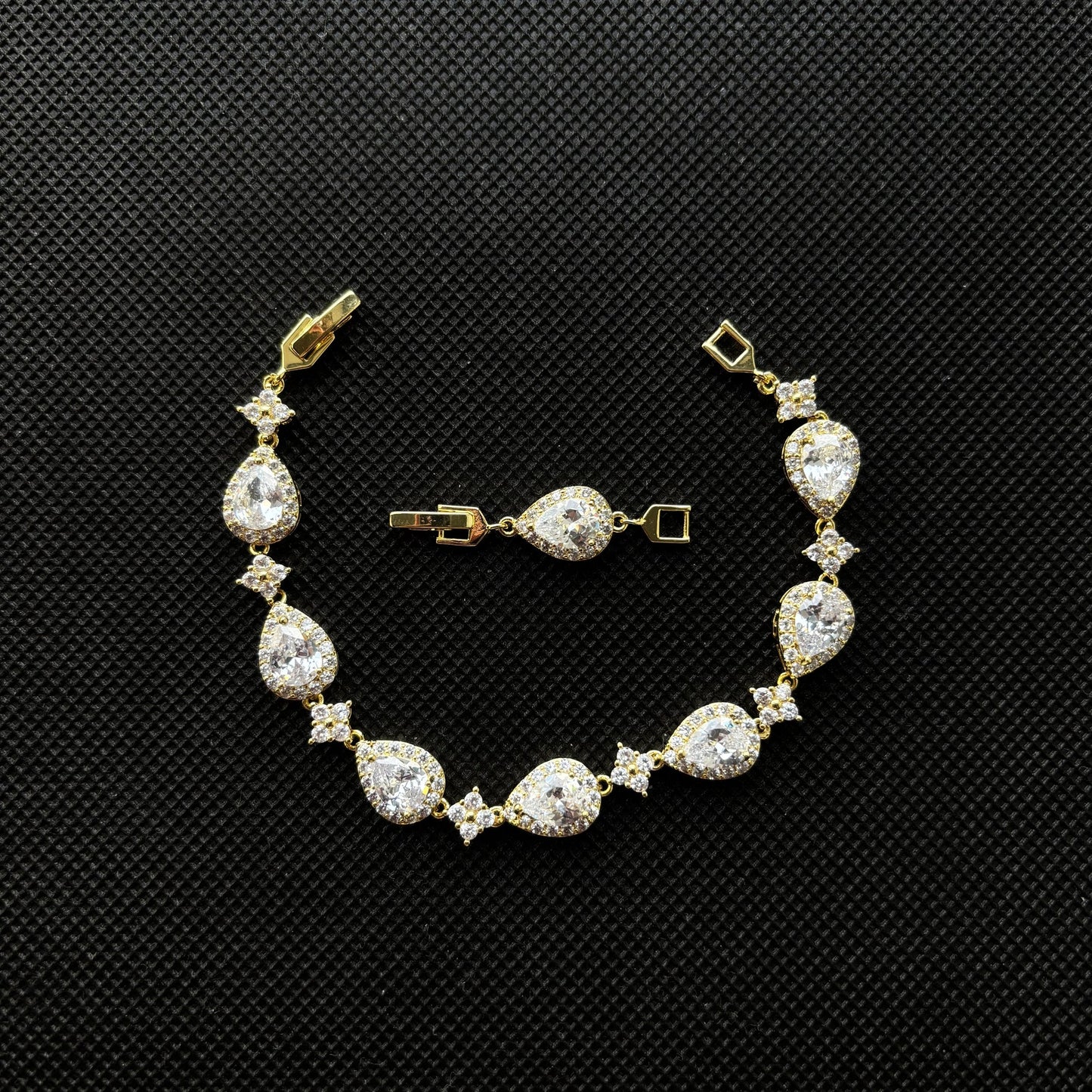 Gold Bracelet Raindrop Star