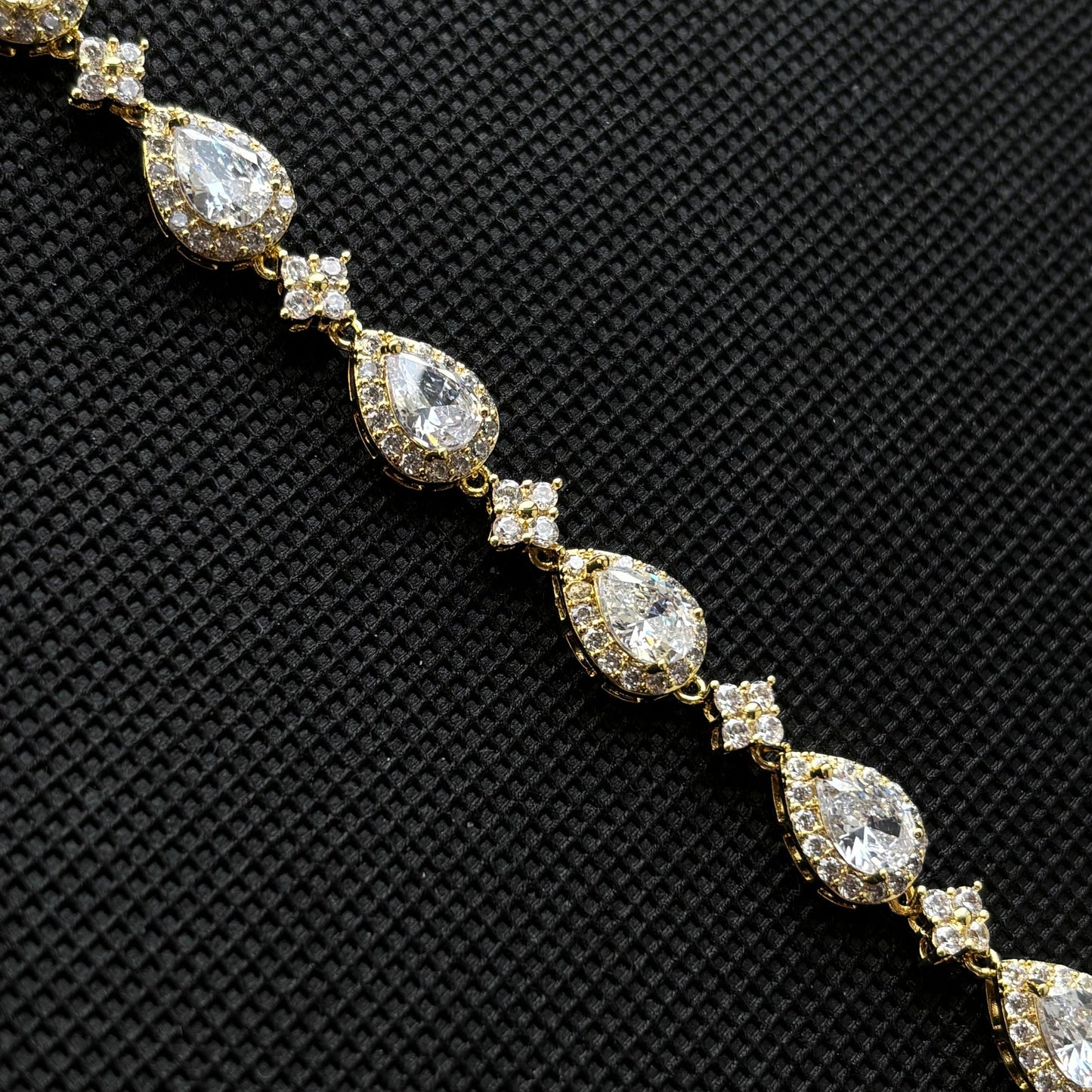 Gold Bracelet Raindrop Star