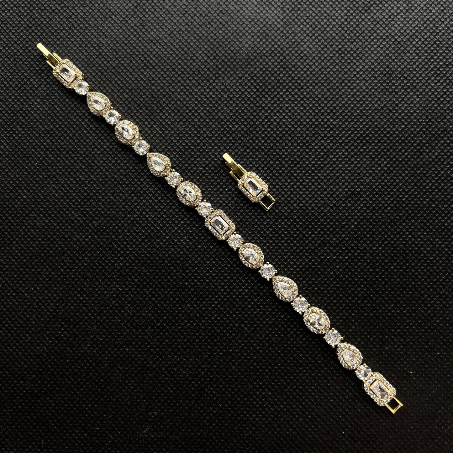 Gold Bracelet Crystal cubique